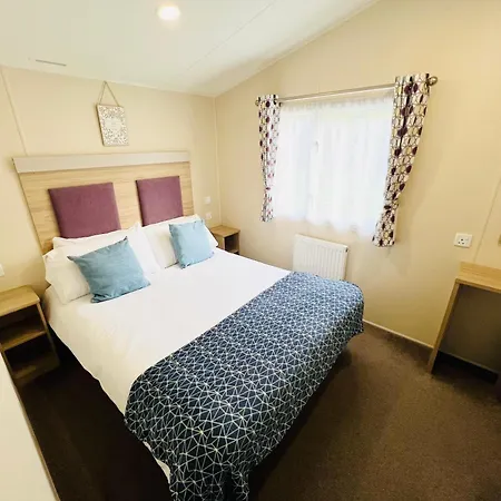 Holiday home 3 Bedroom Caravan Og35, Lower Hyde, *
