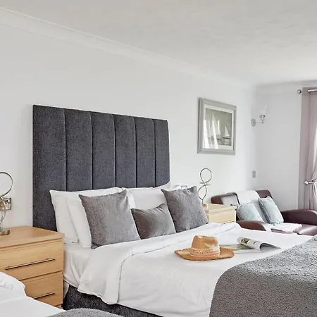 Luccombe Manor 3* Shanklin