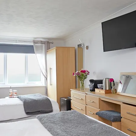 Luccombe Manor Hotel 3*