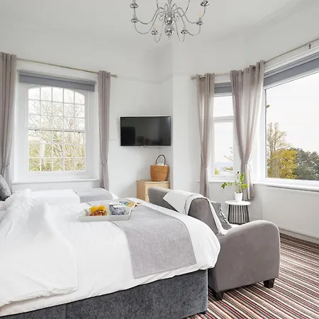 Luccombe Manor Shanklin