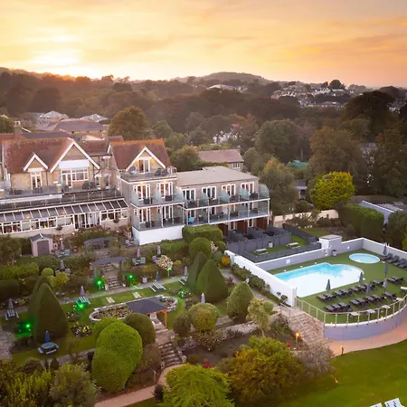 Luccombe Hall 4*