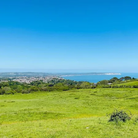 Enchanting 4 Bedroom Shanklin