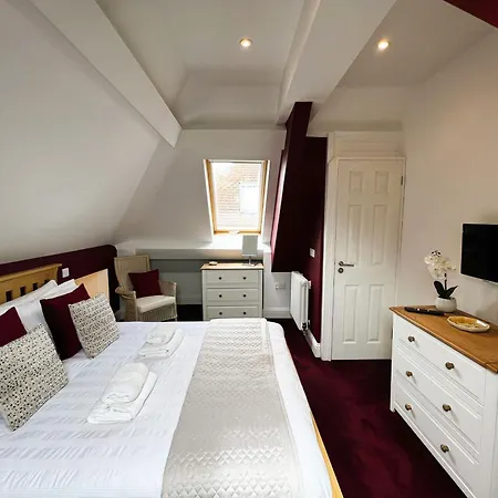 6 Manor - Family Friendly In Old Village * Shanklin