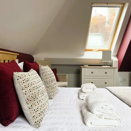 6 Manor - Family Friendly In Old Village * Shanklin