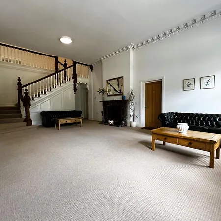 6 Manor - Family Friendly In Old Village Shanklin