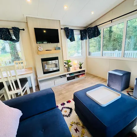 Holiday home 3 Bedroom Caravan Lg3, Lower Hyde,