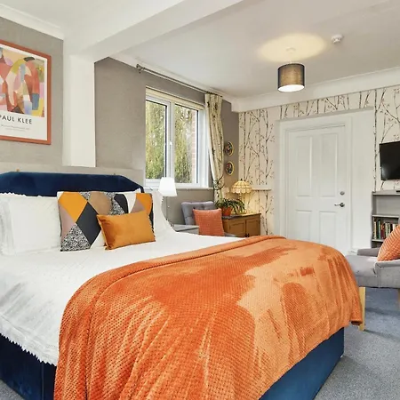 Foxhills Of Bed and breakfast 5*