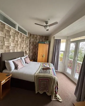 Hotel The Clifton 4*