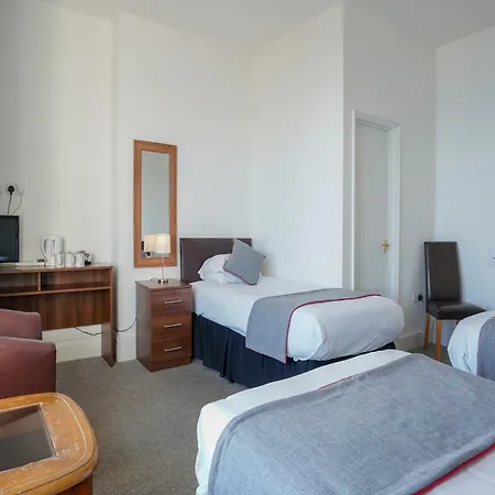 Oyo 3* Shanklin