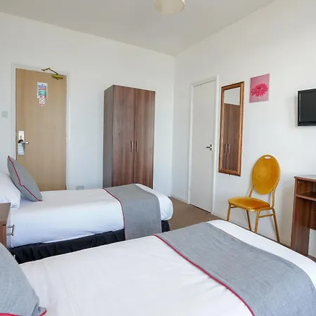 Oyo 3* Shanklin