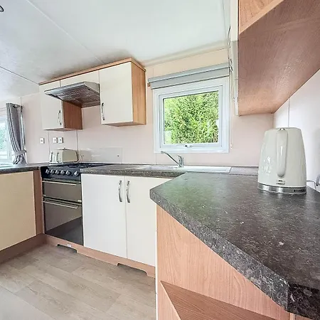 Acampamento Lovely Caravan At Lower Hyde Park, Isle Of Wight Ref 24001g *