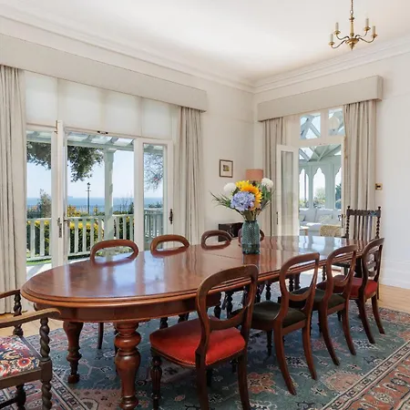 Apartment Grand Garden - The Old Vicarage - Duplex Residence, Breathtaking Sea Views Over Bay - Old Village, Fantastic Family Getaway! Shanklin