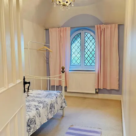 Apartment Enchanting 4 Bedroom