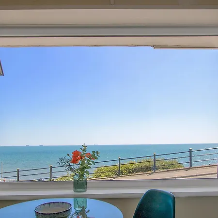 Beachside Bluff Holiday home *