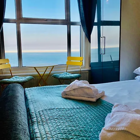 Mentone Hotel 3*