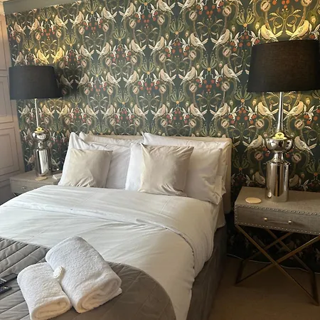 The Q Hotel 3*