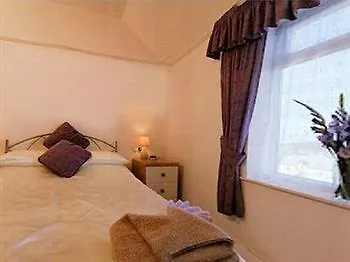 The St. Leonards 4*