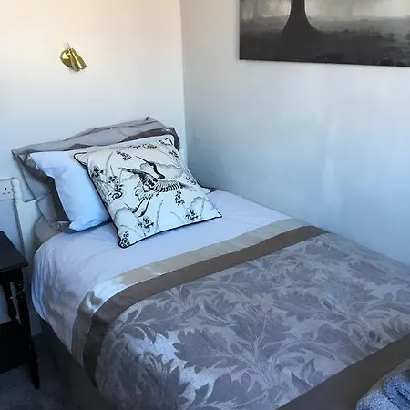 St. Georges House 4*