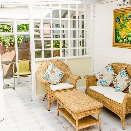 The Avenue Bed & Breakfast 4*