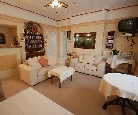 Guest house Roseglen 2*