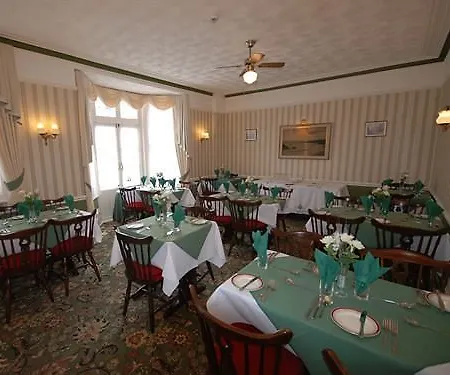 Guest house Roseglen 2*