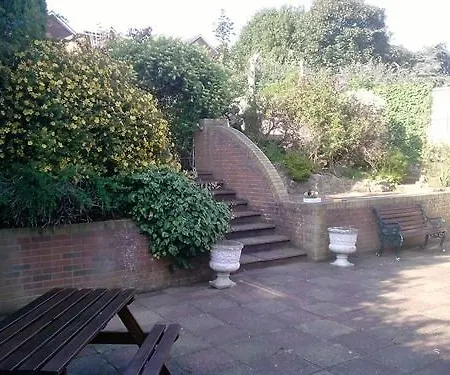 The Avenue Bed & Breakfast 4*