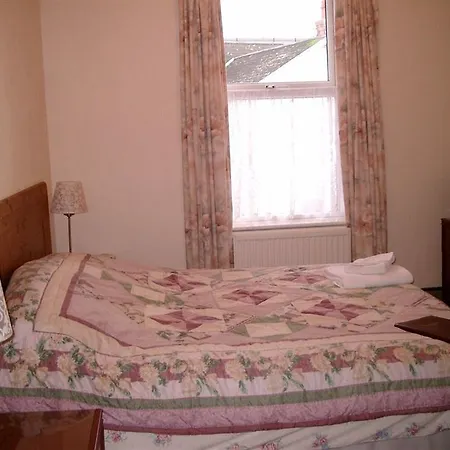Heatherleigh Flat 3* Shanklin