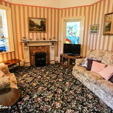 Guest house Mount House 3*