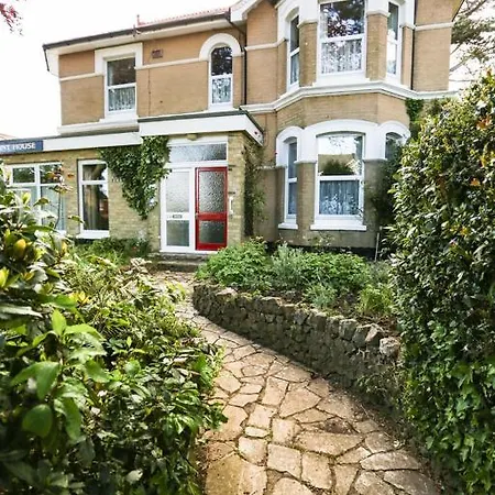 Mount House