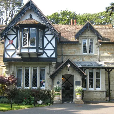 Rylstone Manor 3* Shanklin