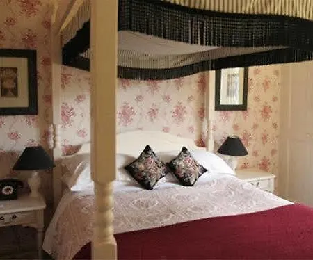 Rylstone Manor 3*