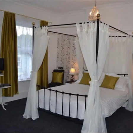 Birkdale Bed & Breakfast