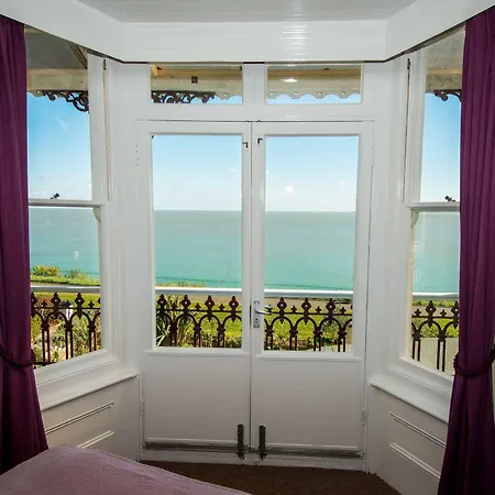 The Clifton 4*