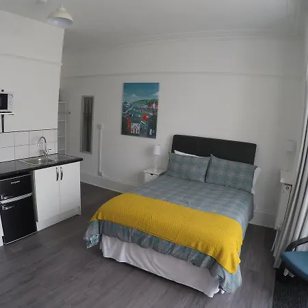 Heatherleigh Flat Bed & Breakfast 3*