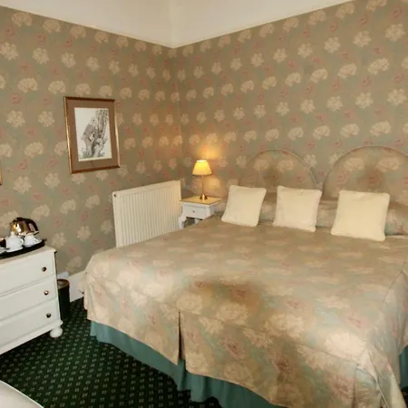 Rylstone Manor 3*