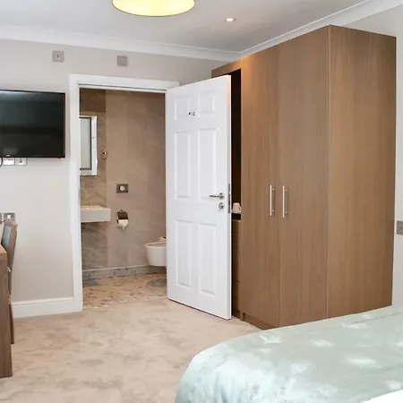 Auckland House Hotel 5*
