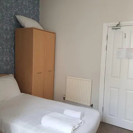 Victoria Lodge Bed & Breakfast 3*