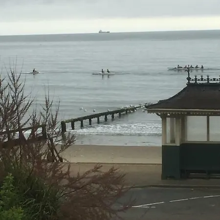 Tides Reach Shanklin