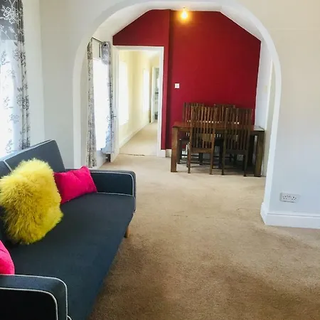 Cliff 3 Bedroom