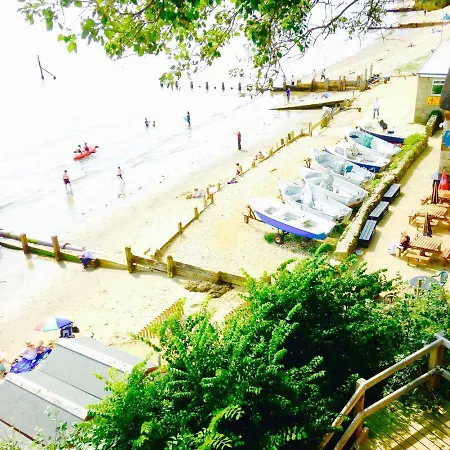 Mentone Hotel