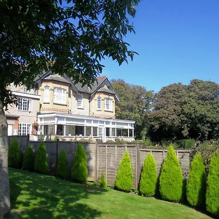 Luccombe Manor Shanklin
