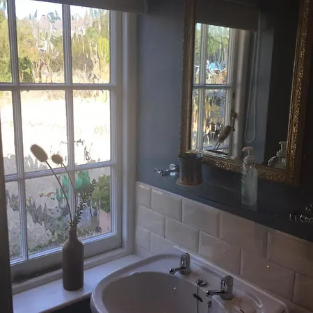 Little Treasure With Up To 25 Percent Off Ferry Apartment *
