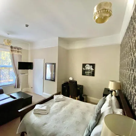 Guest house Somerton (adults Only) 2*