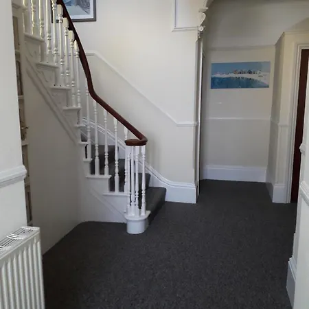 Heatherleigh Flat 3* Shanklin
