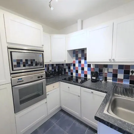 Summerhill Apartment Shanklin
