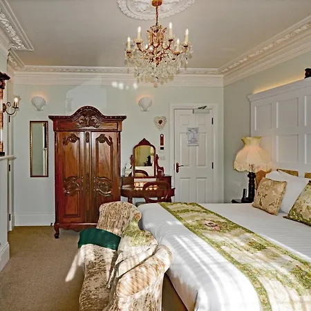 Haven Hall Hotel 5*