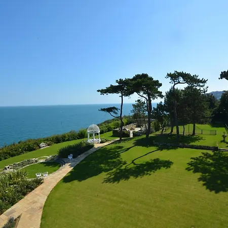 Haven Hall Hotel 5*