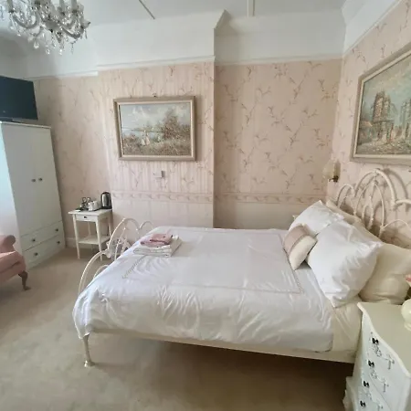 St. Georges House Bed & Breakfast