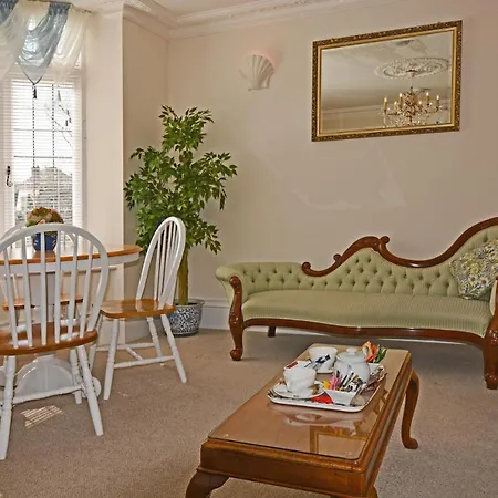 Hotel Haven Hall