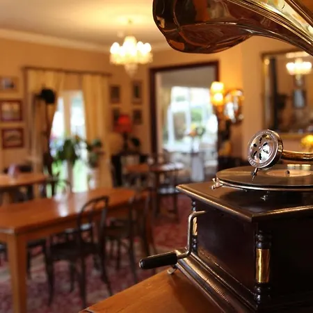 Palmerston Grange Bed & Breakfast 3*